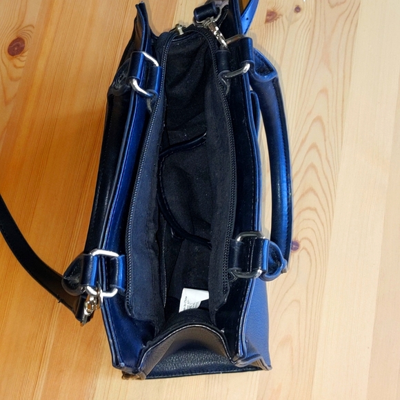 Black Kohl's purse - Picture 2 of 3